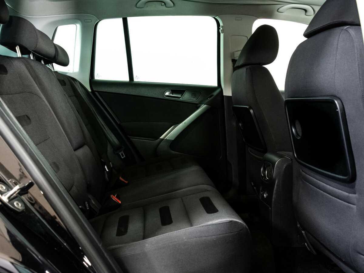 Volkswagen Tiguan с пробегом — 2008 год. Фото: #10