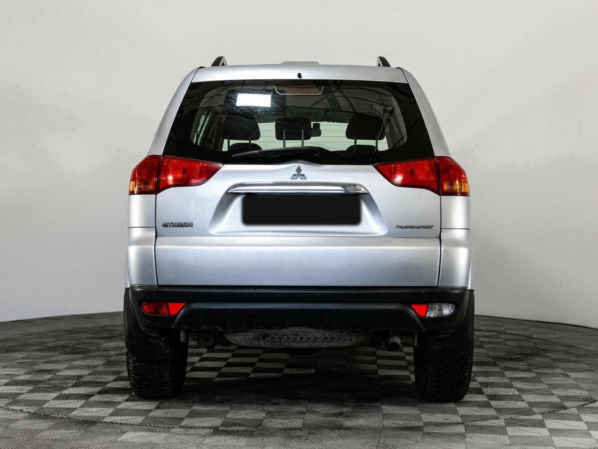 Mitsubishi Pajero Sport с пробегом — 2011 год. Фото: #4