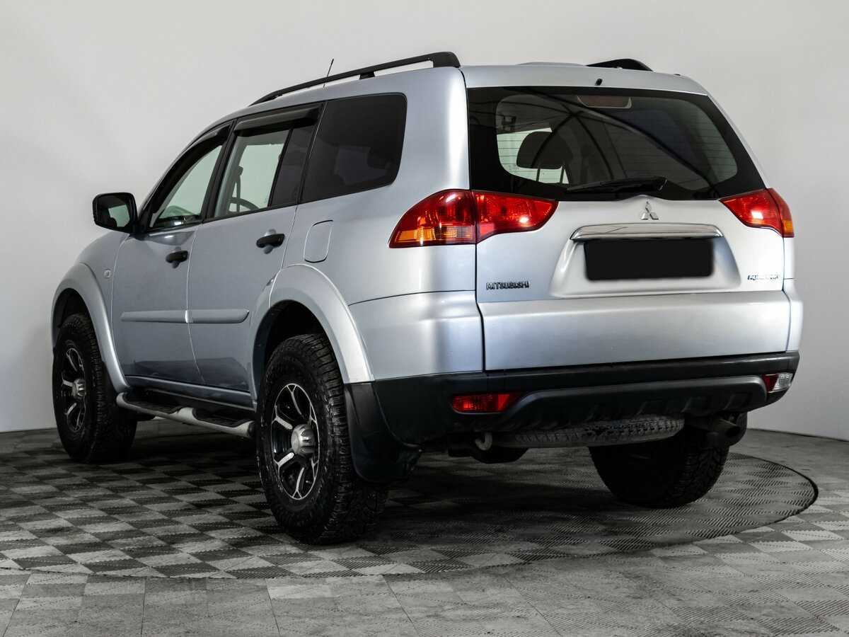 Mitsubishi Pajero Sport с пробегом — 2011 год. Фото: #5