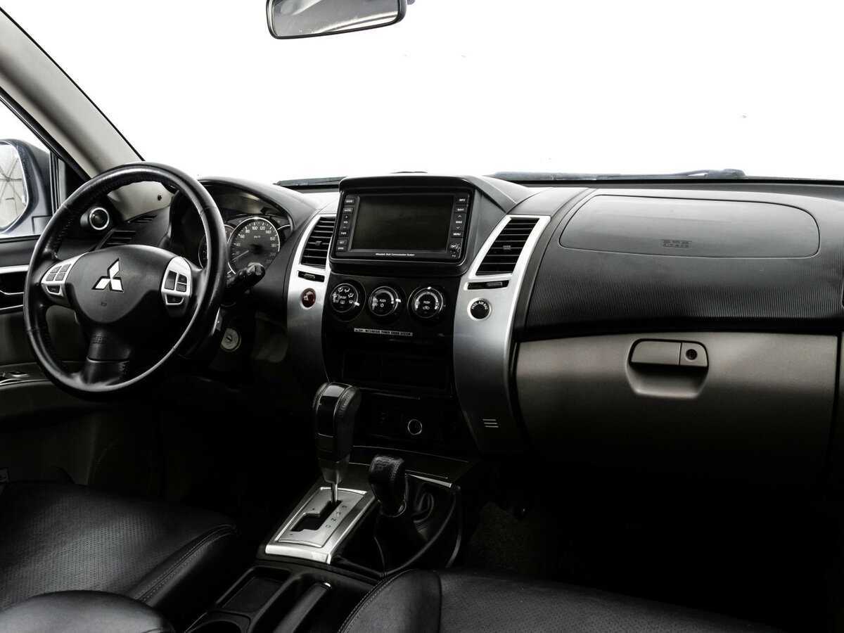 Mitsubishi Pajero Sport с пробегом — 2010 год. Фото: #5