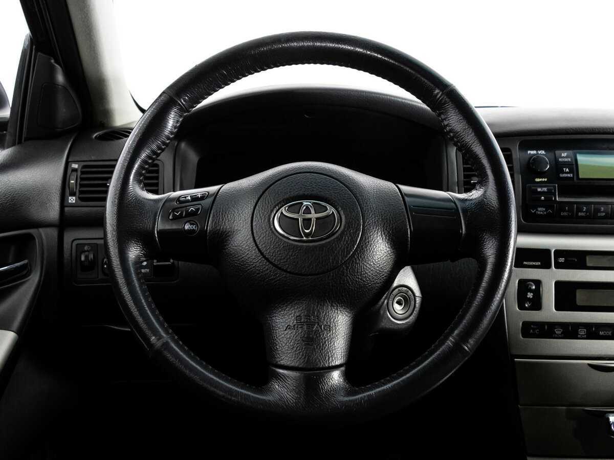 Toyota Corolla с пробегом — 2005 год. Фото: #9