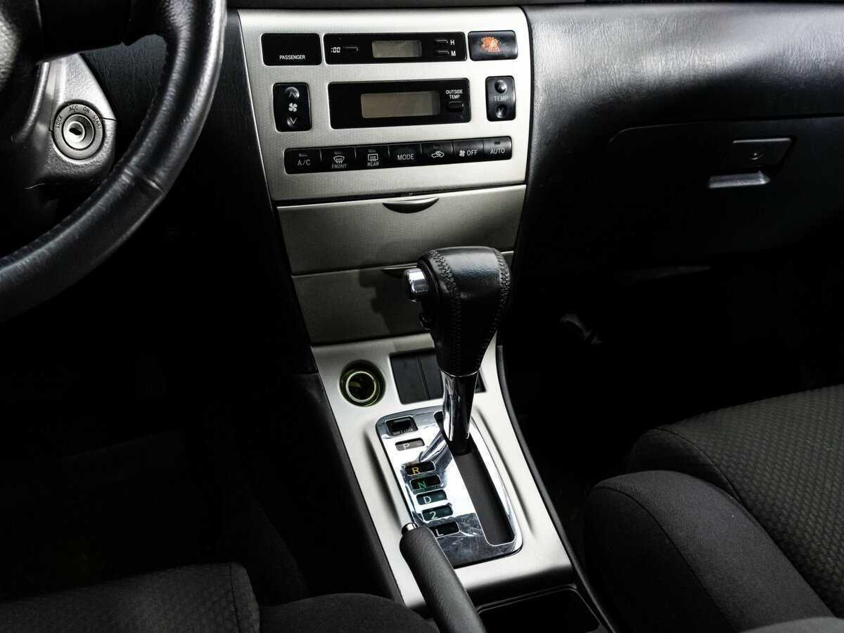 Toyota Corolla с пробегом — 2005 год. Фото: #10