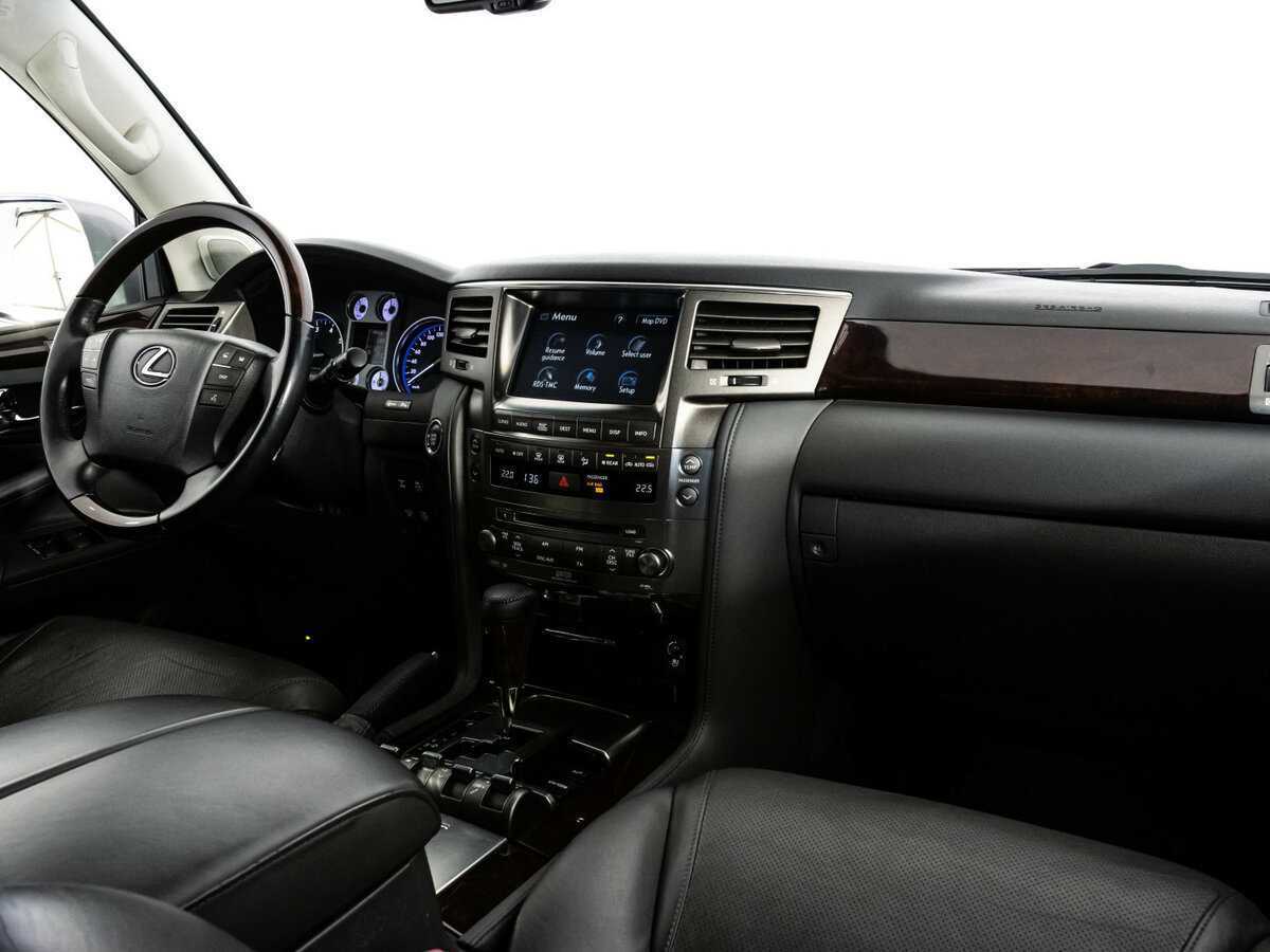 Lexus LX с пробегом — 2008 год. Фото: #6
