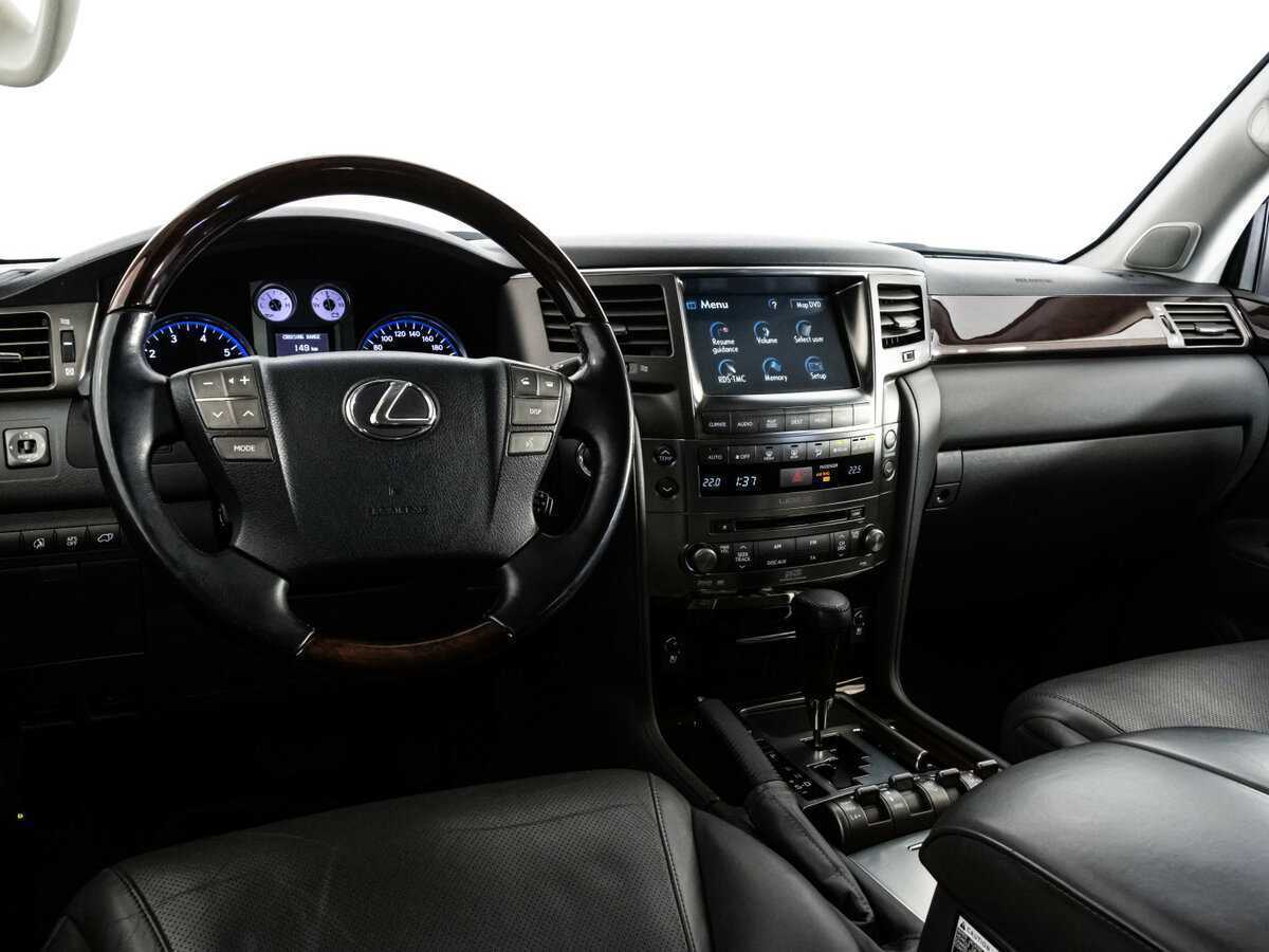 Lexus LX с пробегом — 2008 год. Фото: #8