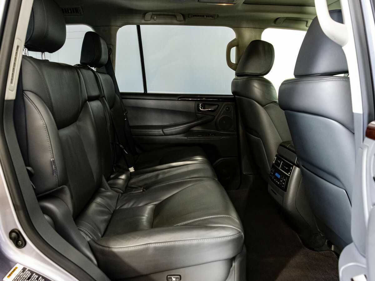 Lexus LX с пробегом — 2008 год. Фото: #13