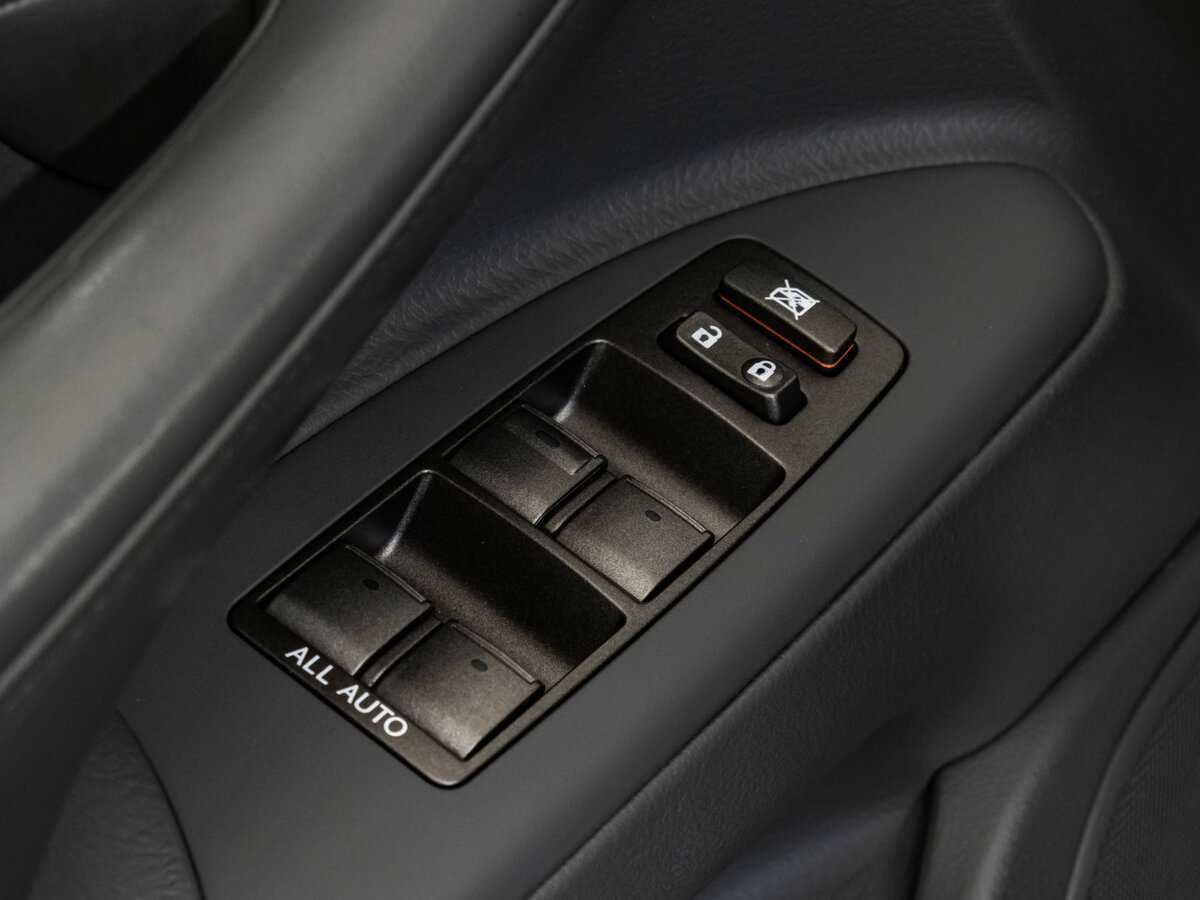 Lexus LX с пробегом — 2008 год. Фото: #24