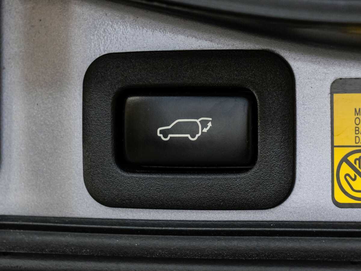 Lexus LX с пробегом — 2008 год. Фото: #29