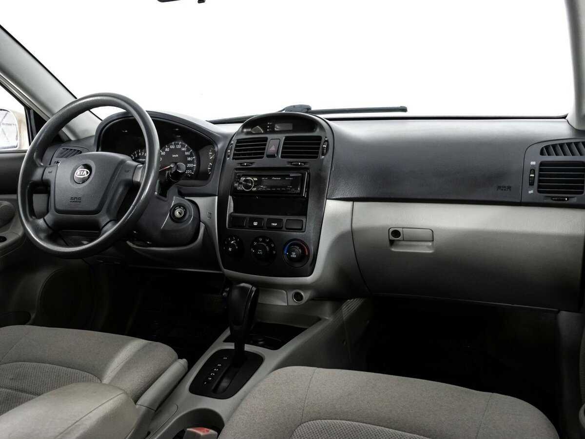 Kia Cerato с пробегом — 2006 год. Фото: #6