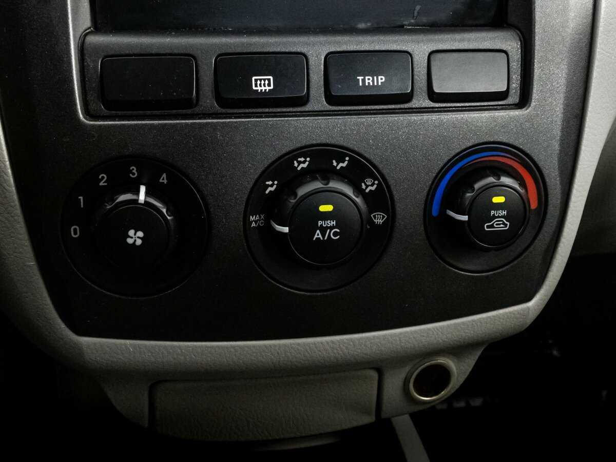 Kia Cerato с пробегом — 2006 год. Фото: #10