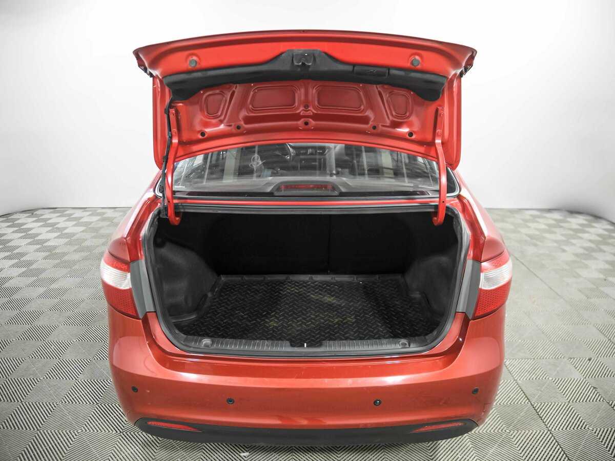 Kia Rio с пробегом — 2012 год. Фото: #13