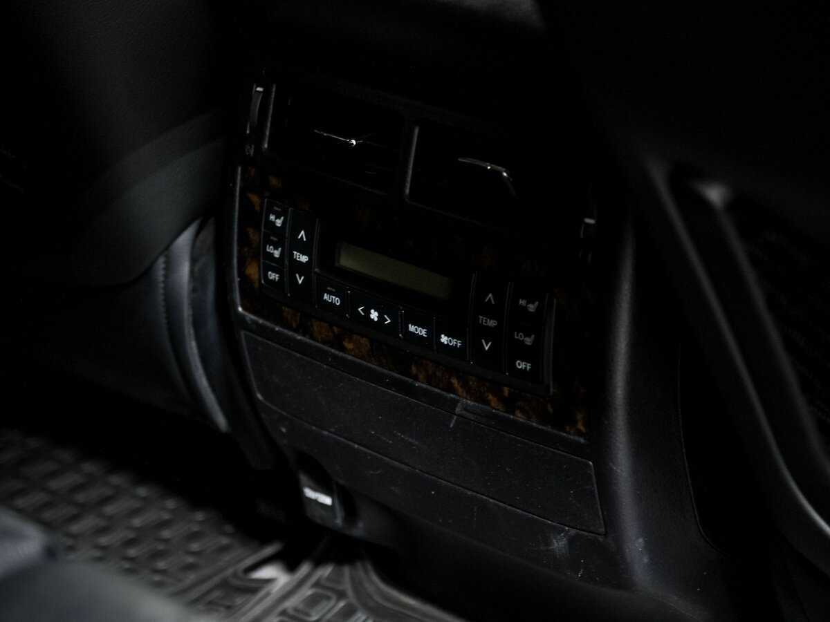 Toyota Land Cruiser с пробегом — 2015 год. Фото: #18