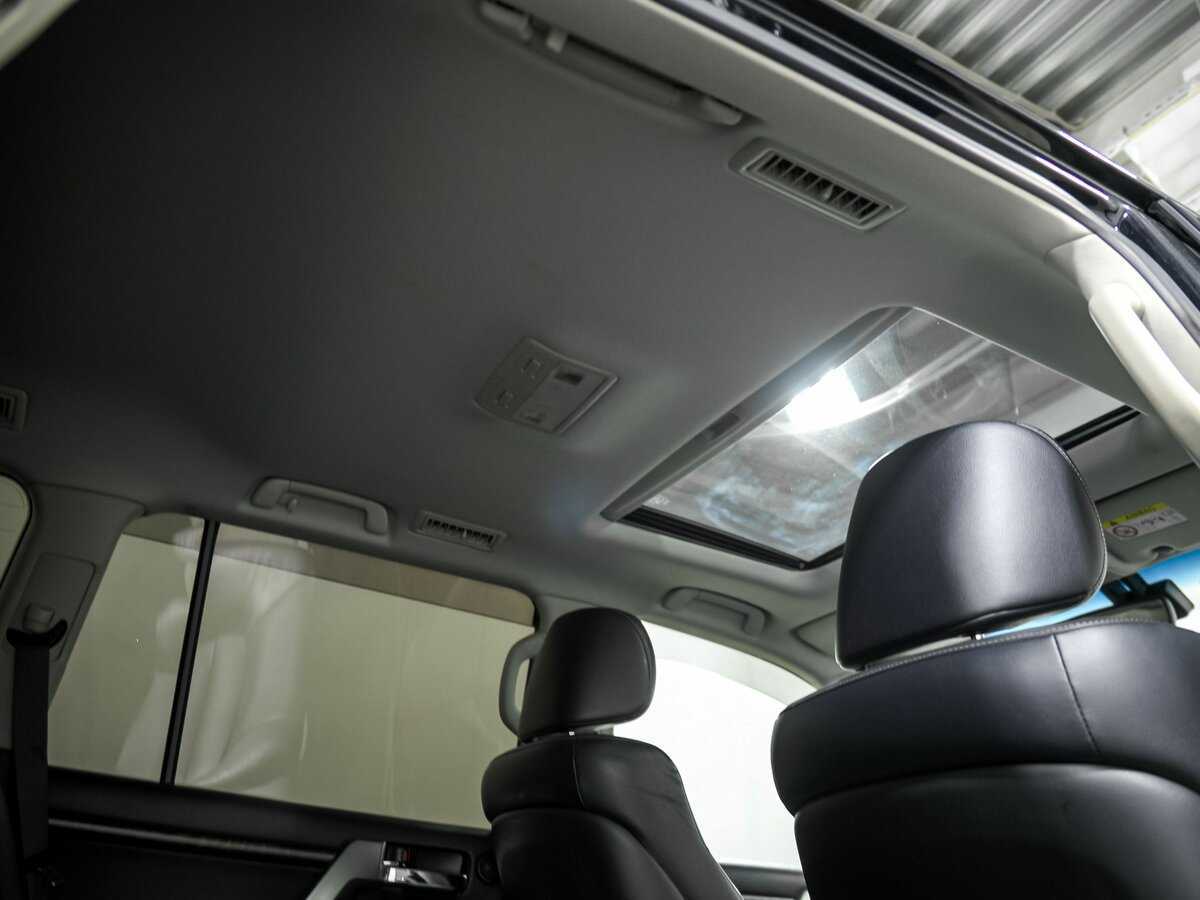 Toyota Land Cruiser с пробегом — 2015 год. Фото: #19