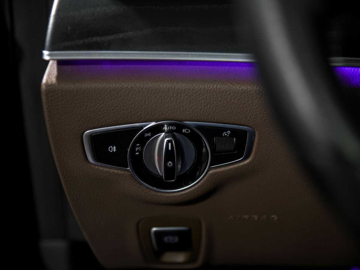 Mercedes-Benz E-Класс с пробегом — 2019 год. Фото: #15