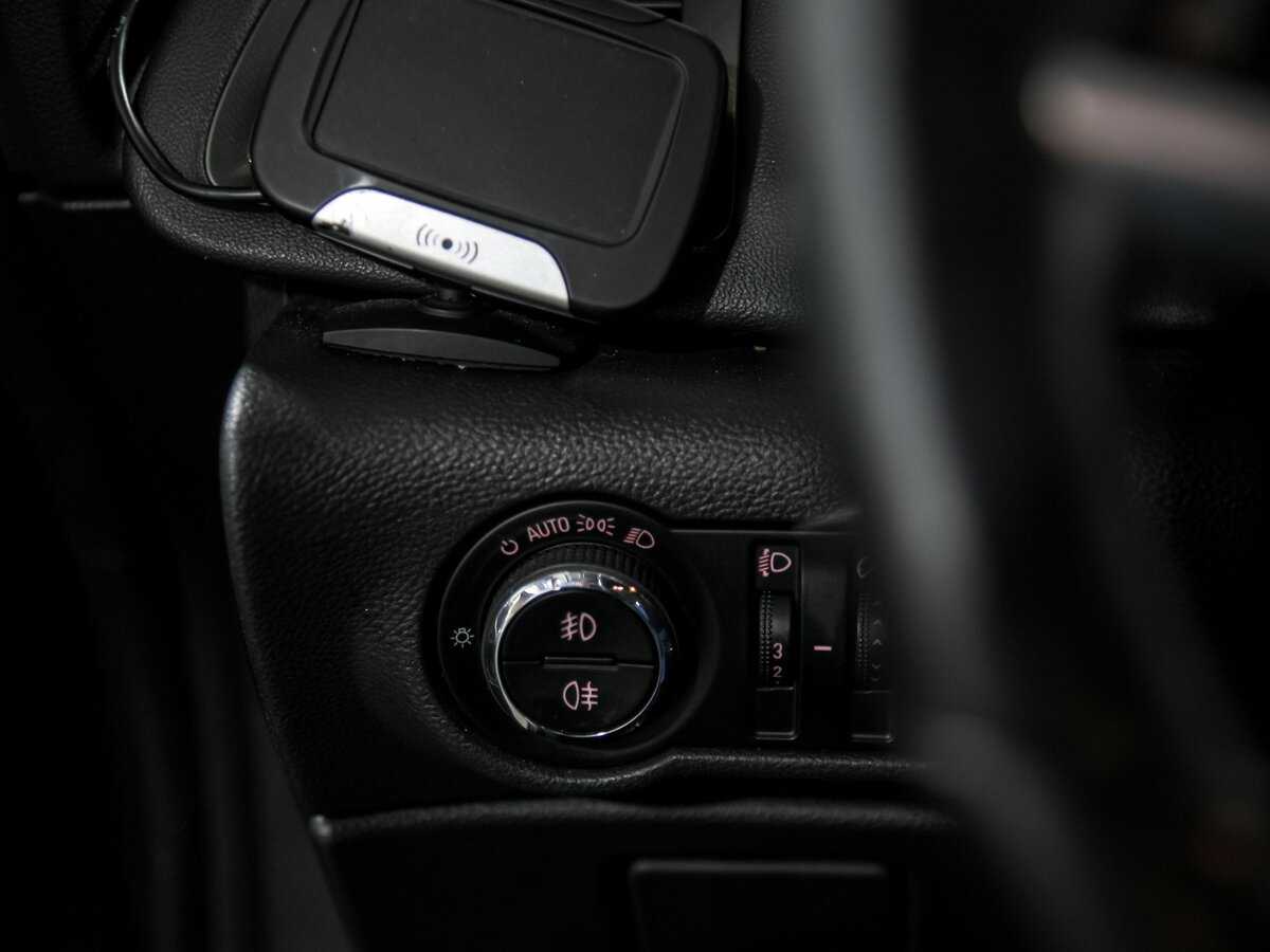 Opel Astra с пробегом — 2011 год. Фото: #11