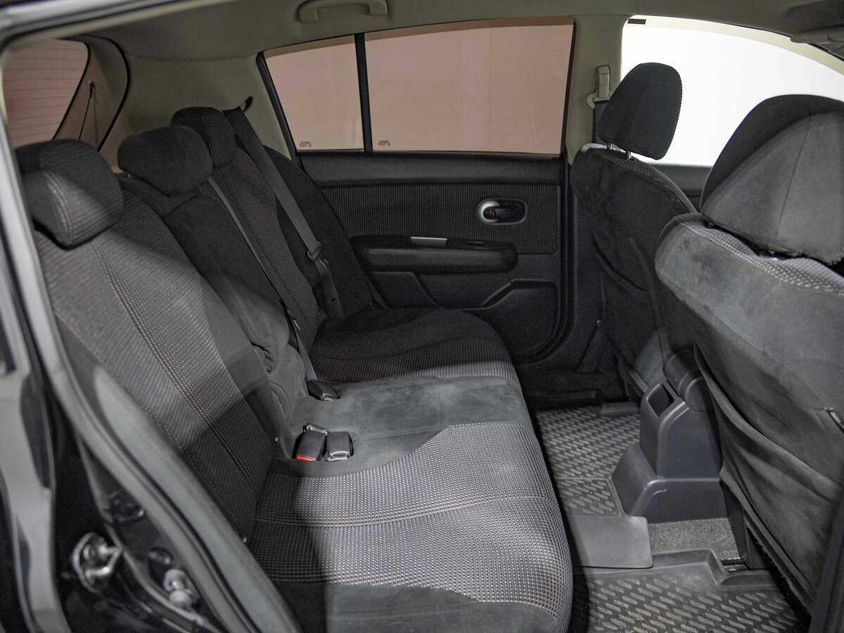 Nissan Tiida с пробегом — 2010 год. Фото: #14