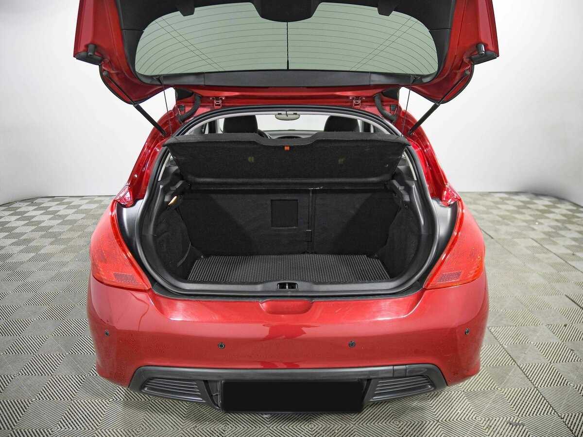 Peugeot 308 с пробегом — 2011 год. Фото: #13