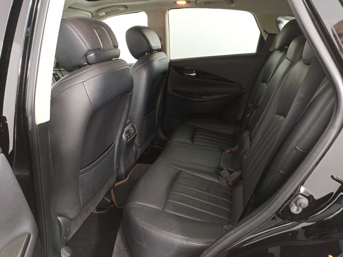 Infiniti EX с пробегом — 2009 год. Фото: #9