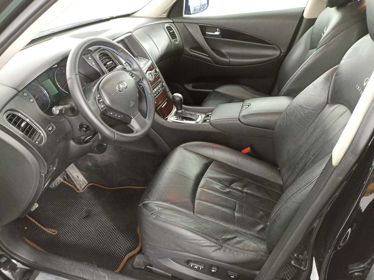 Infiniti EX с пробегом — 2009 год. Фото: #13