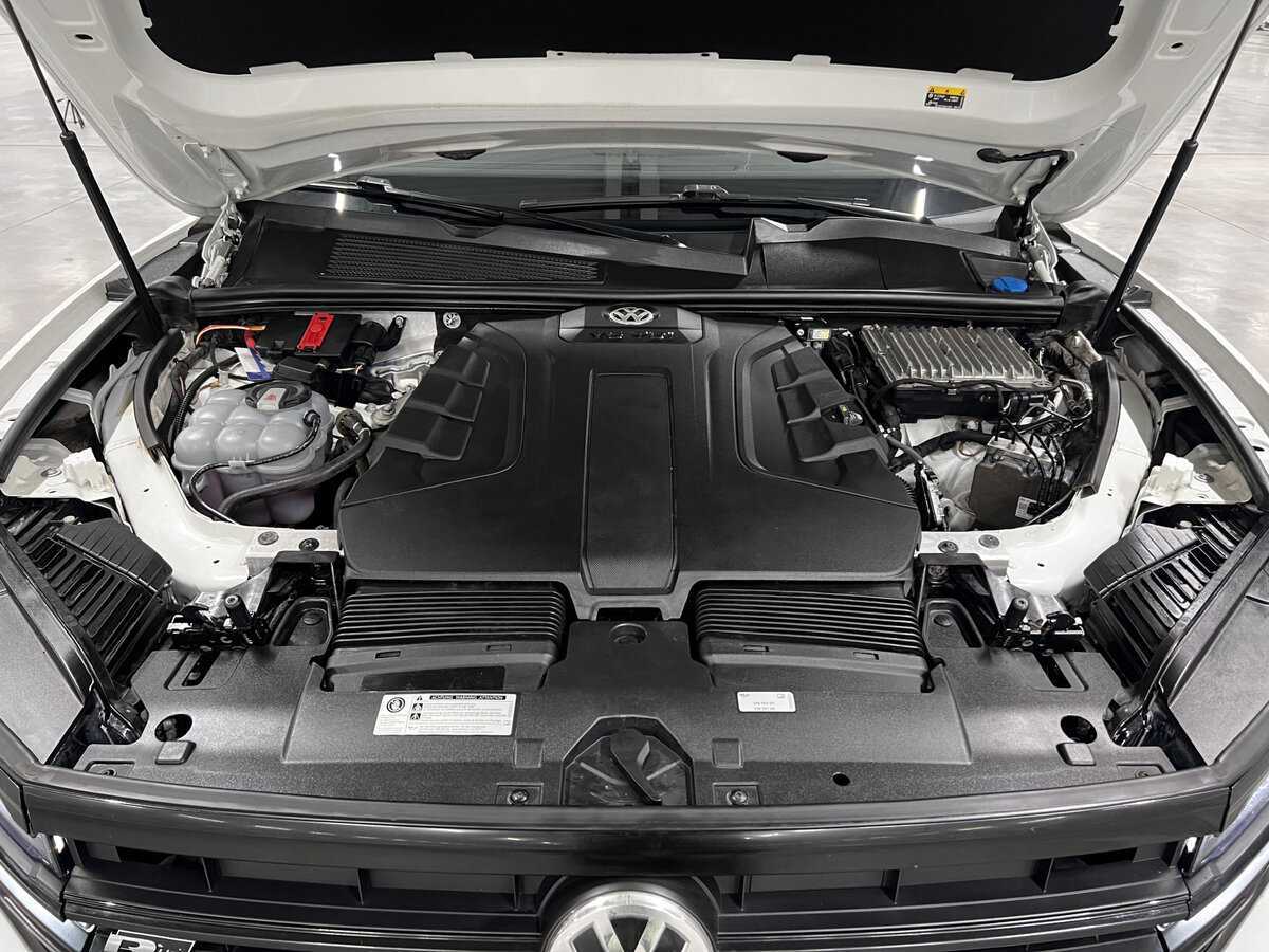 Volkswagen Touareg с пробегом — 2018 год. Фото: #8