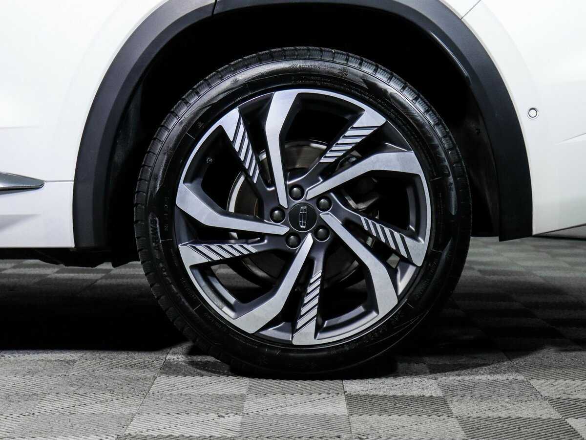 Geely Monjaro с пробегом — 2023 год. Фото: #11