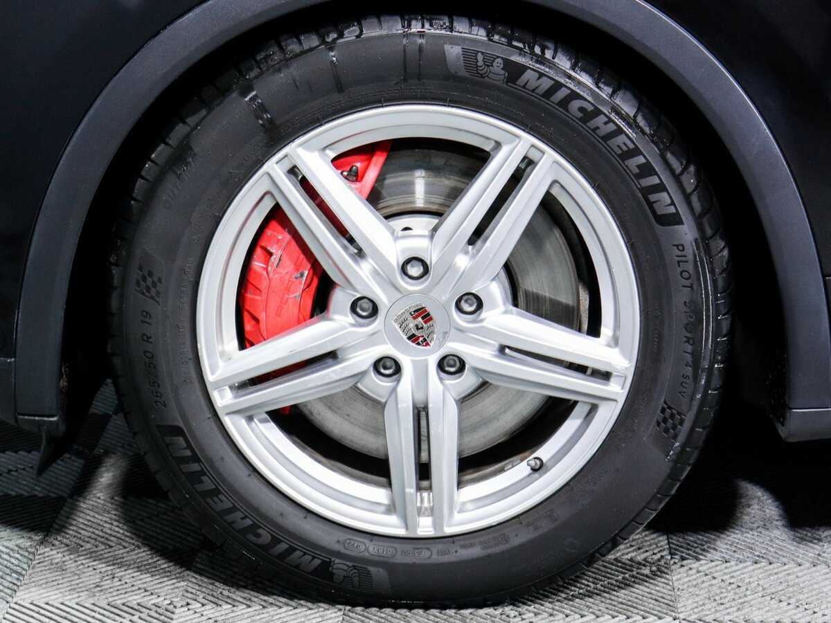 Porsche Cayenne с пробегом — 2010 год. Фото: #11