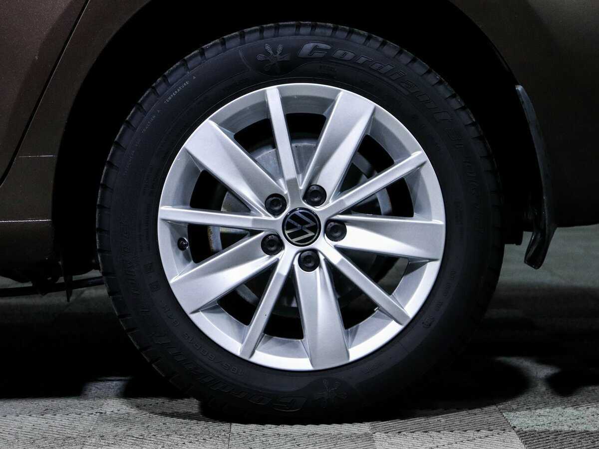 Volkswagen Polo с пробегом — 2021 год. Фото: #11