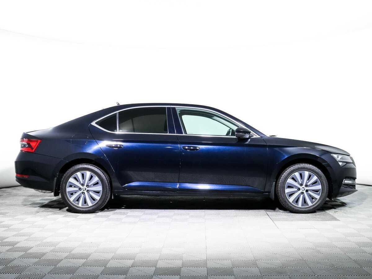 Skoda Superb с пробегом — 2021 год. Фото: #3