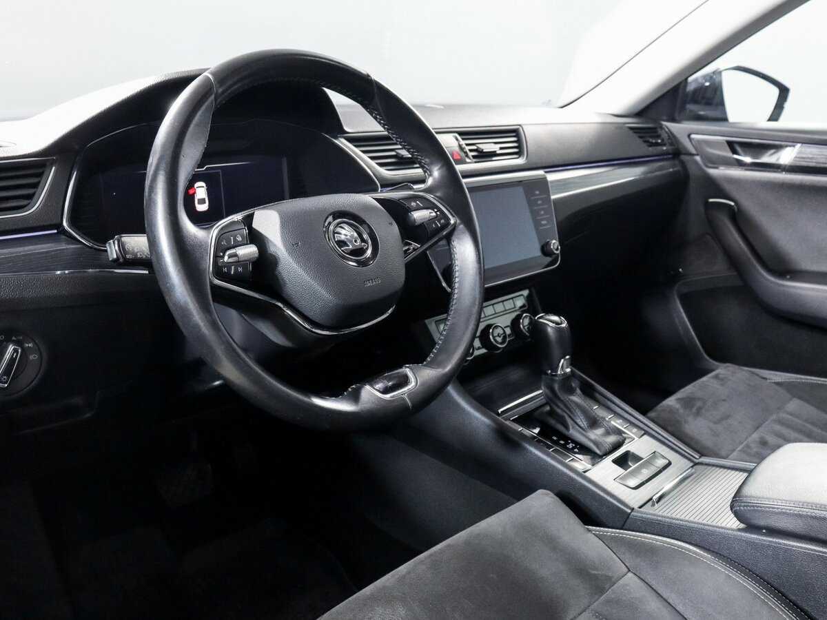 Skoda Superb с пробегом — 2021 год. Фото: #10
