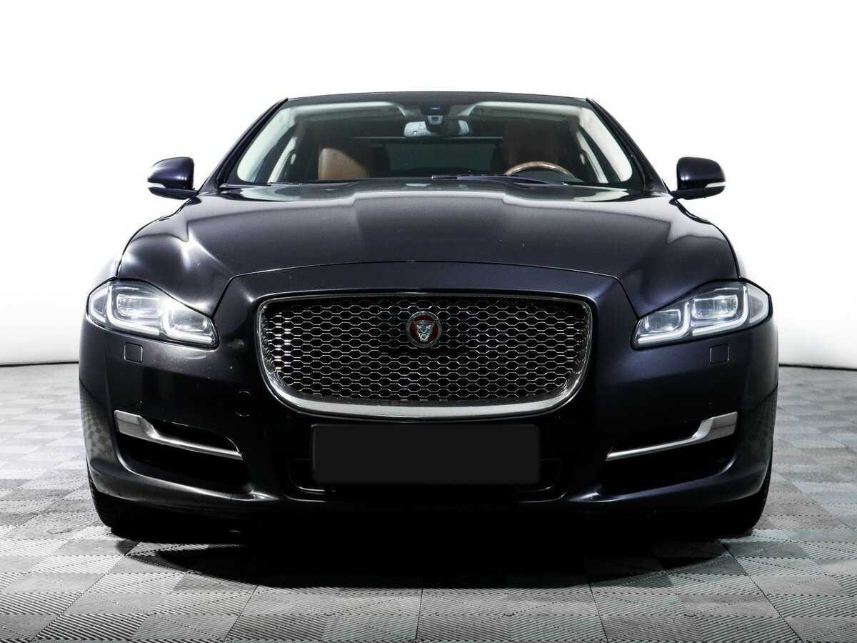 Jaguar XJ с пробегом — 2017 год. Фото: #1