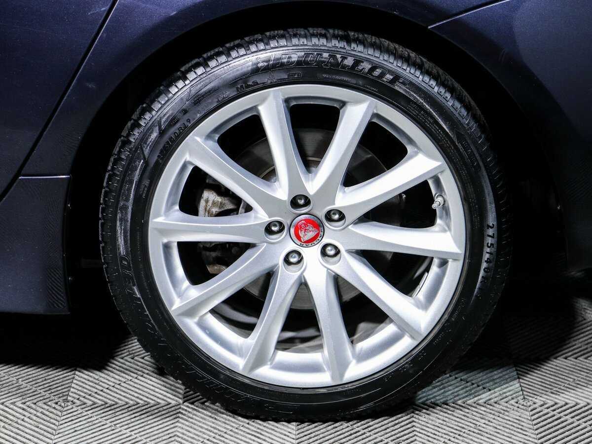 Jaguar XJ с пробегом — 2017 год. Фото: #11