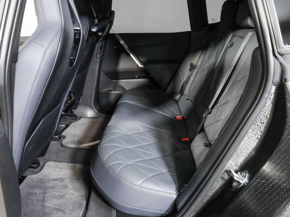 BMW iX с пробегом — 2022 год. Фото: #4