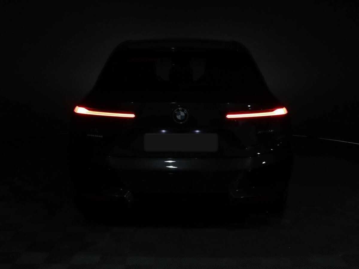 BMW iX с пробегом — 2022 год. Фото: #13