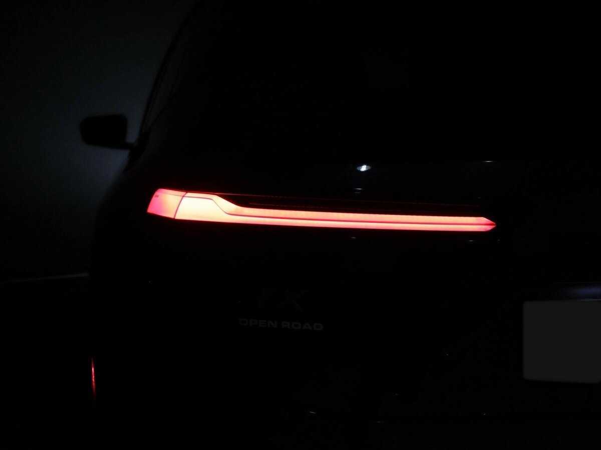 BMW iX с пробегом — 2022 год. Фото: #14