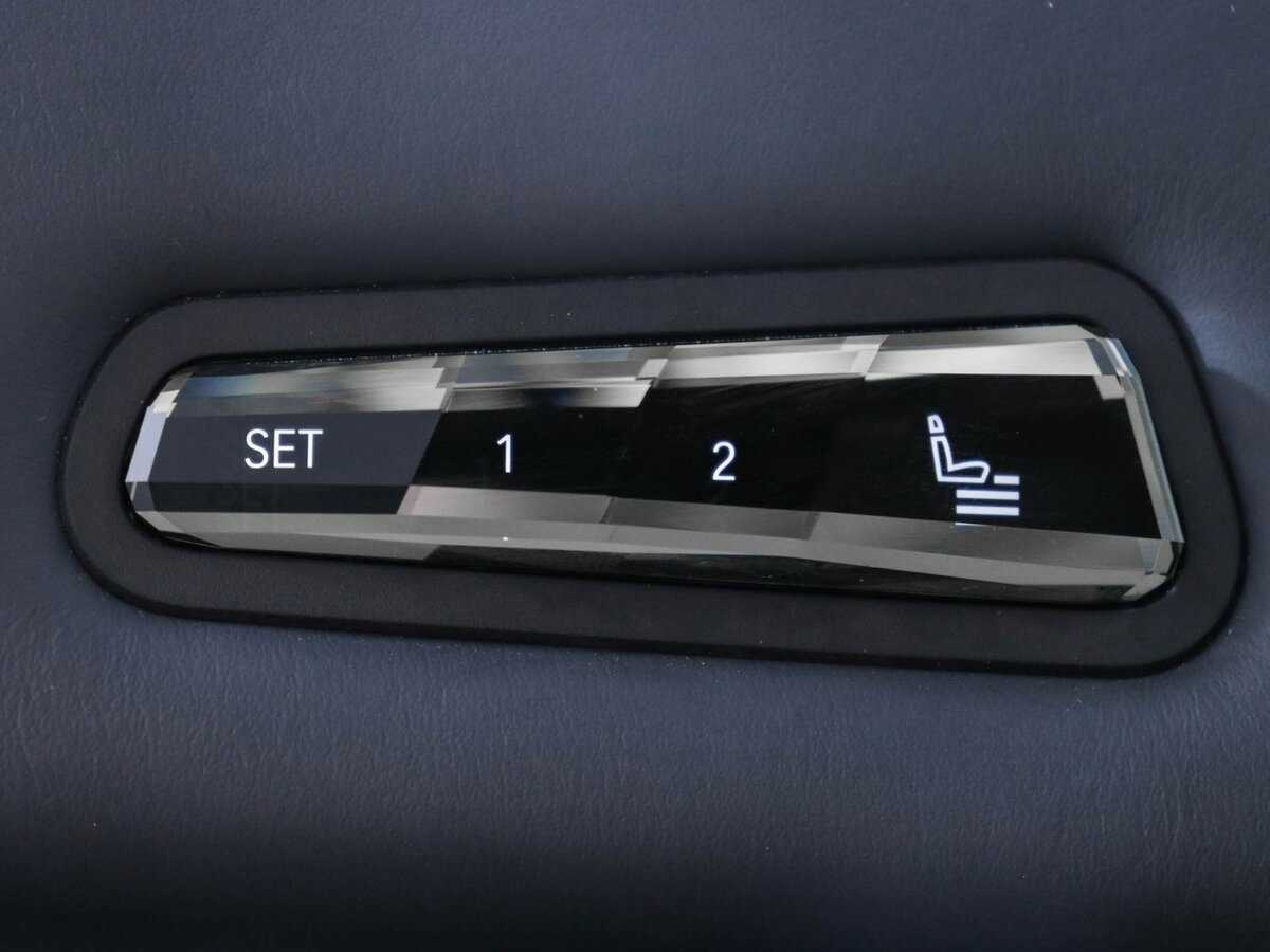 BMW iX с пробегом — 2022 год. Фото: #19