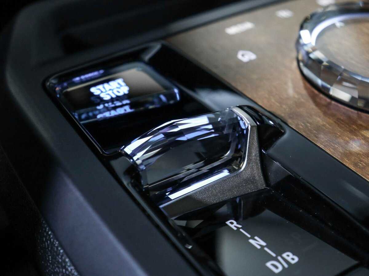 BMW iX с пробегом — 2022 год. Фото: #24