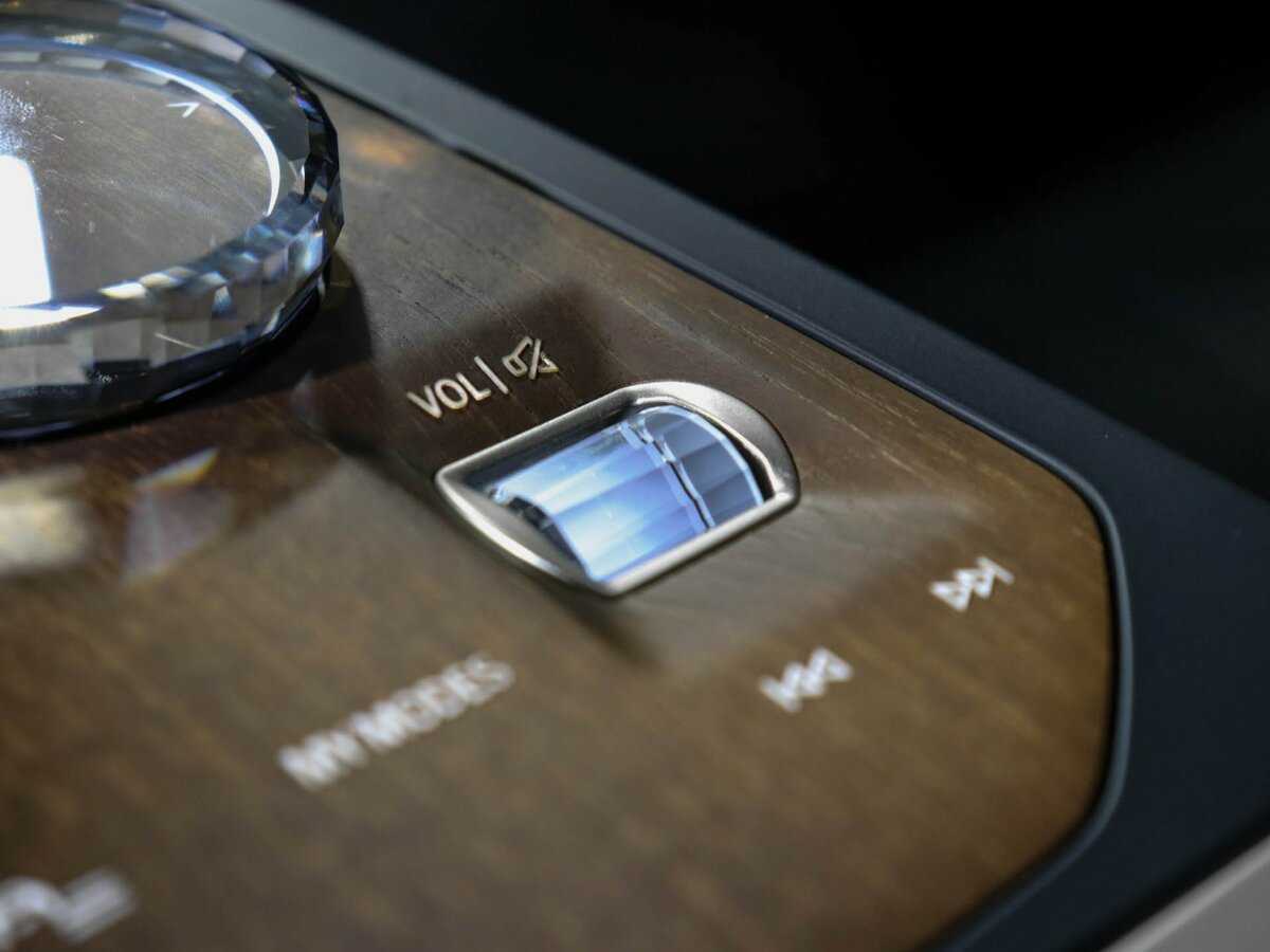 BMW iX с пробегом — 2022 год. Фото: #26