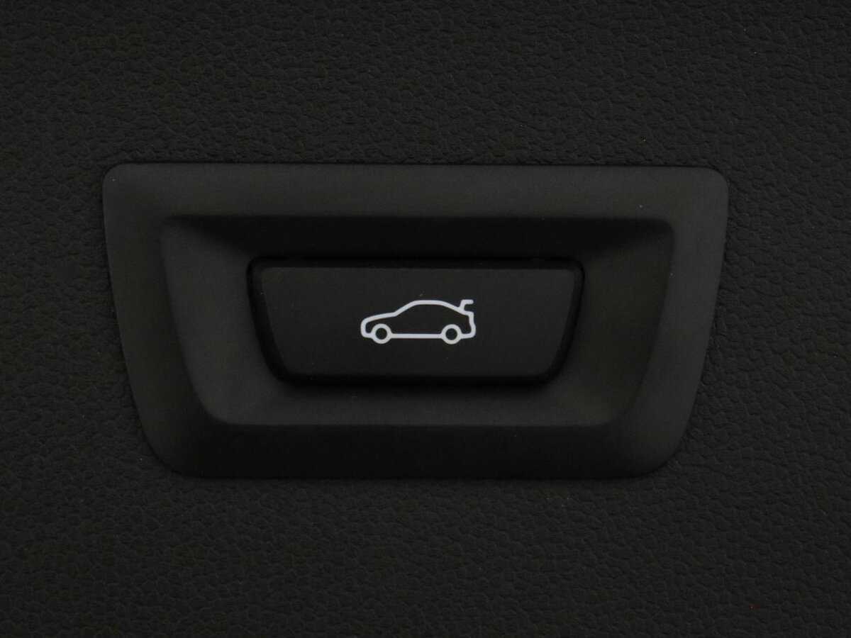 BMW iX с пробегом — 2022 год. Фото: #28