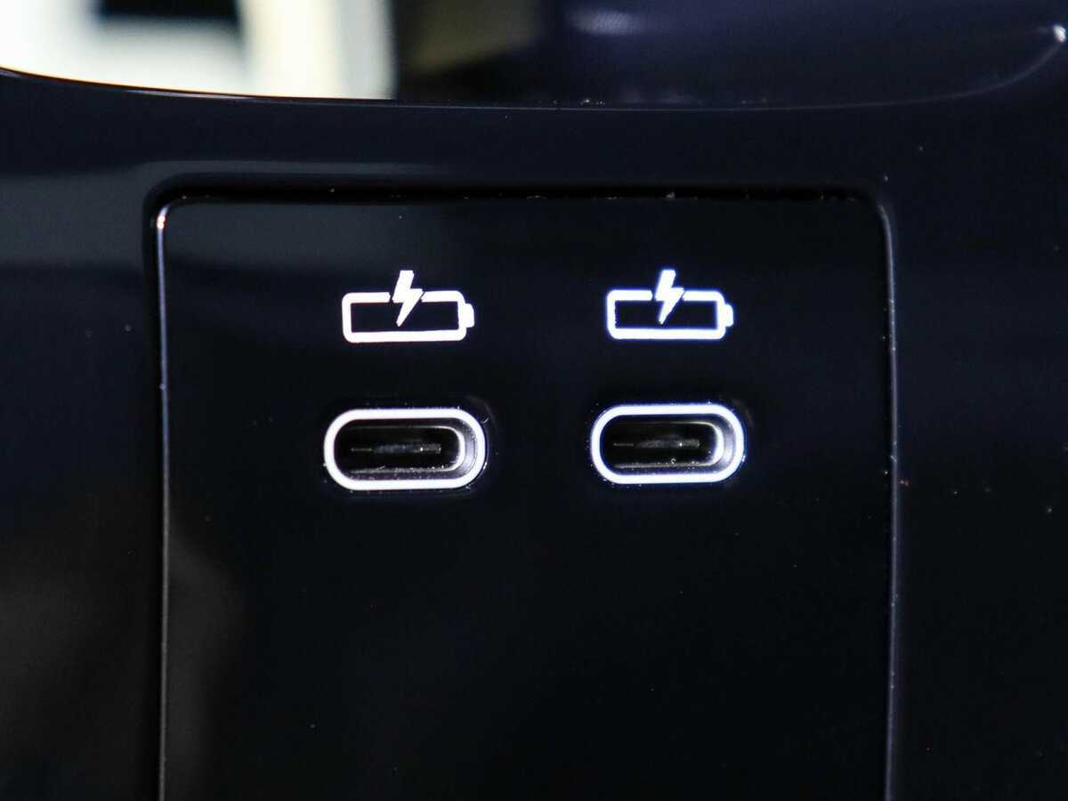 BMW iX с пробегом — 2022 год. Фото: #31