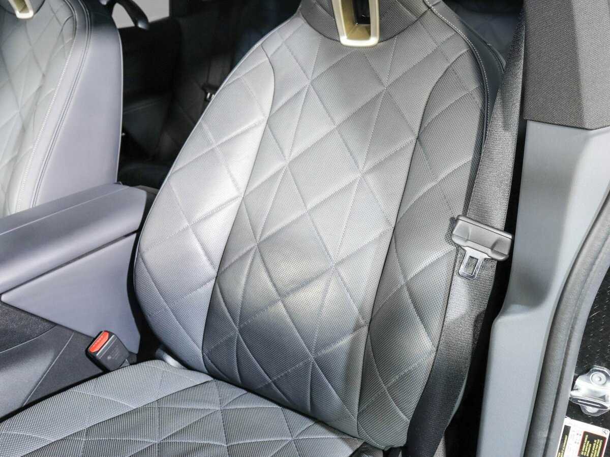 BMW iX с пробегом — 2022 год. Фото: #32