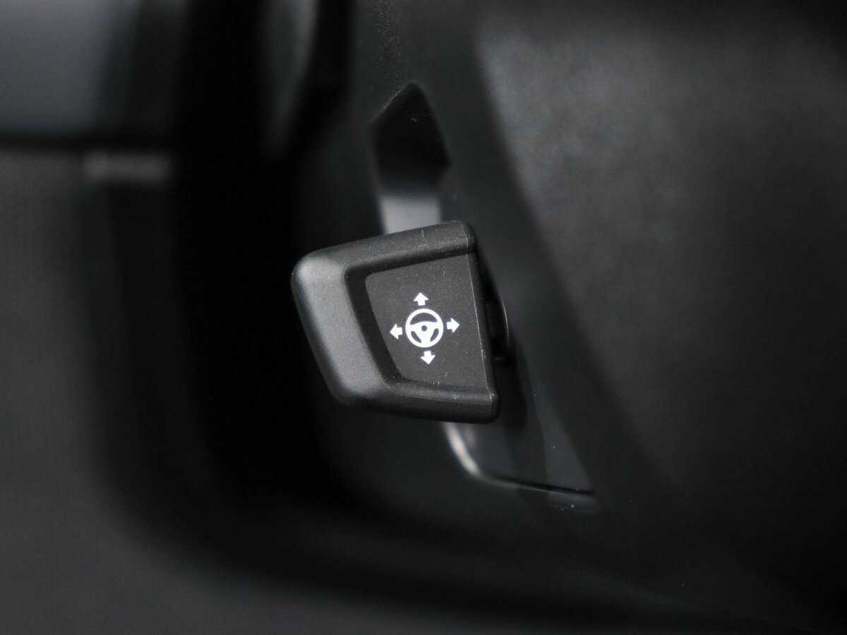 BMW iX с пробегом — 2022 год. Фото: #33