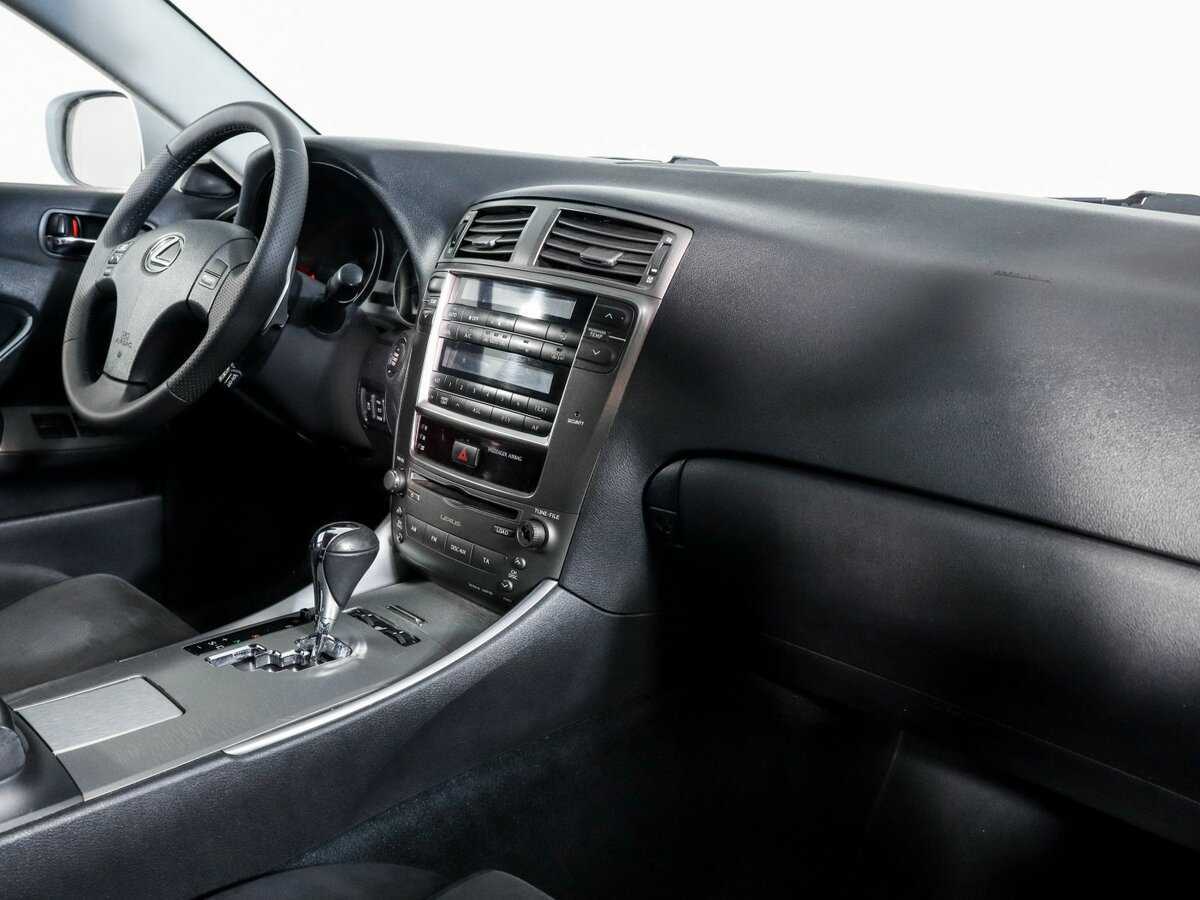 Lexus IS с пробегом — 2008 год. Фото: #7