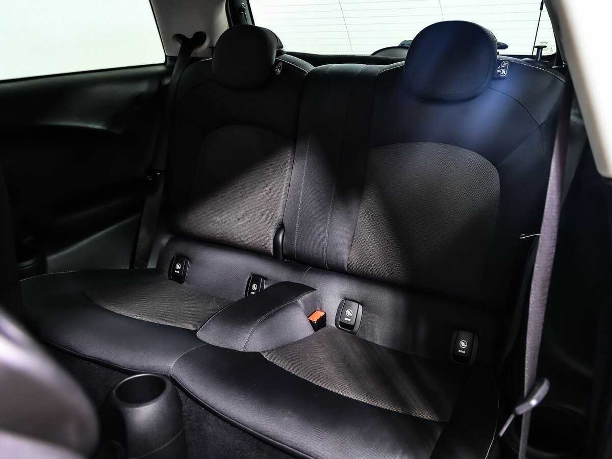 Mini Hatch с пробегом — 2020 год. Фото: #12