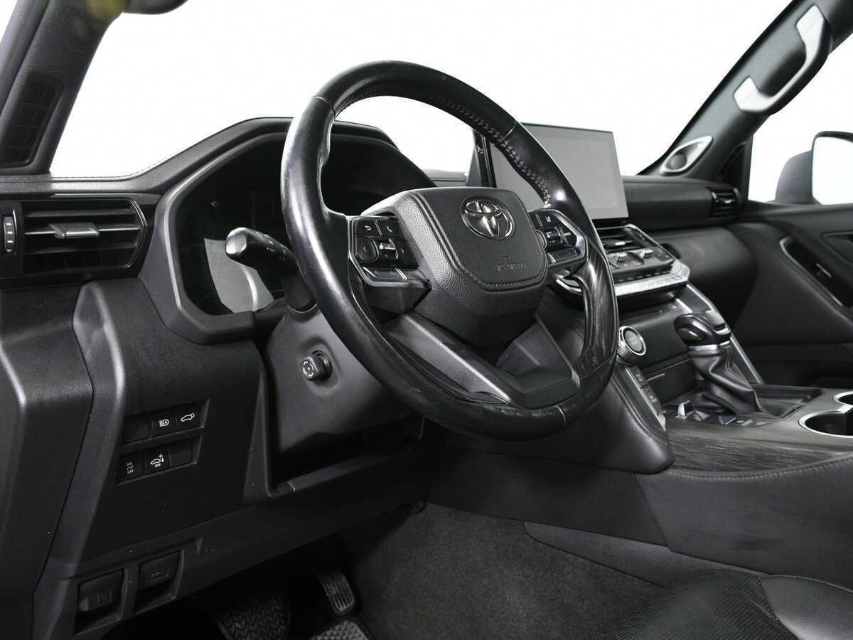 Toyota Land Cruiser с пробегом — 2021 год. Фото: #12
