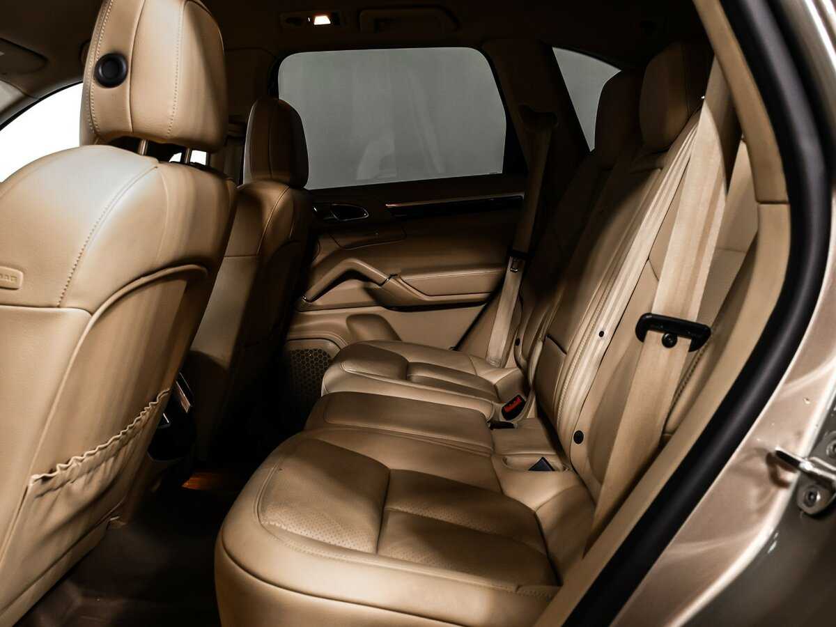 Porsche Cayenne с пробегом — 2016 год. Фото: #12