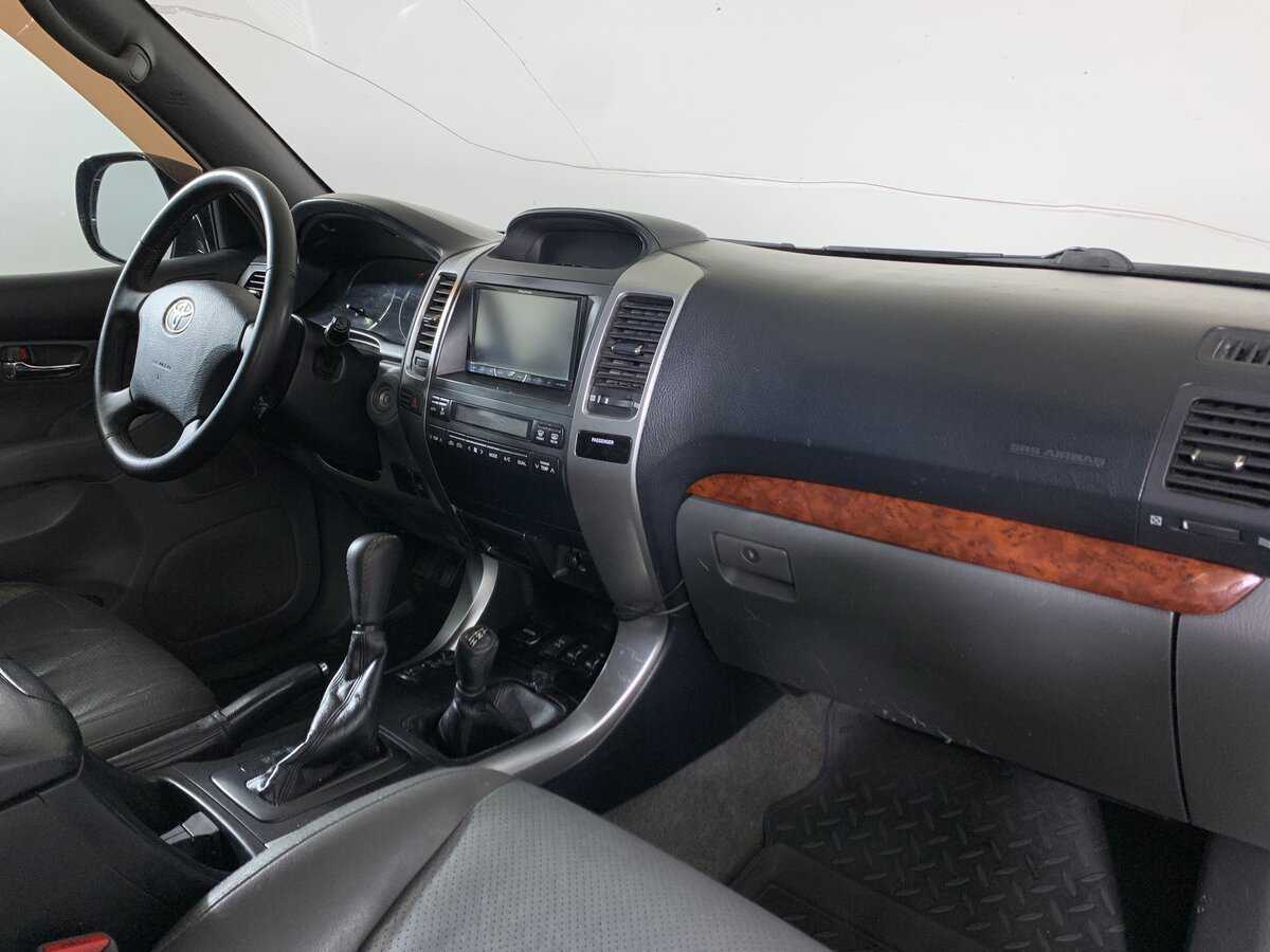 Toyota Land Cruiser Prado с пробегом — 2006 год. Фото: #13