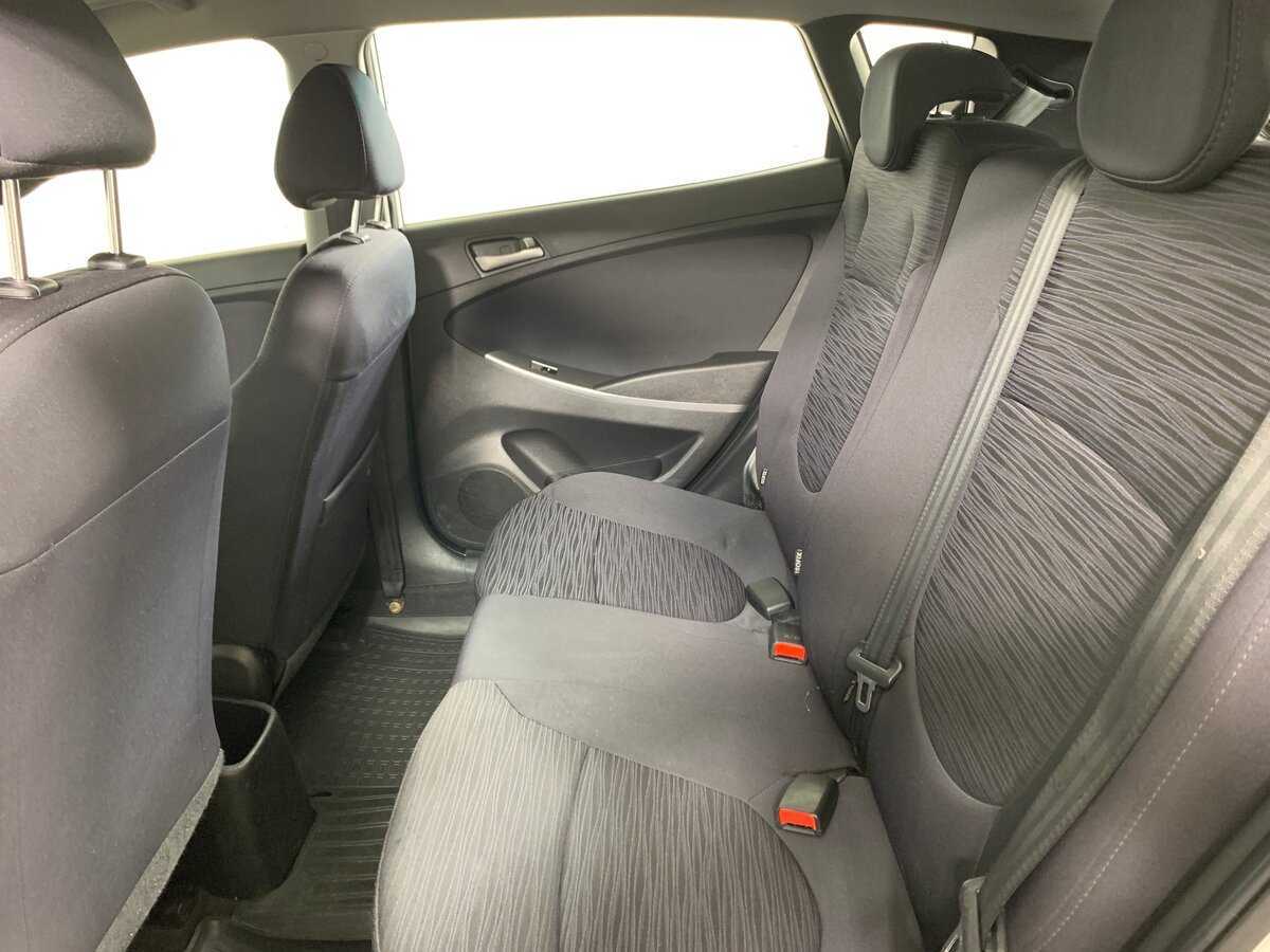 Hyundai Solaris с пробегом — 2016 год. Фото: #18