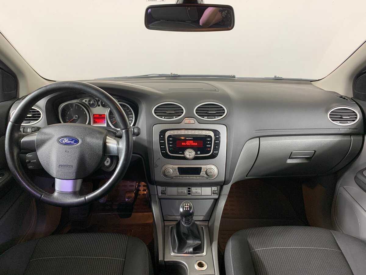 Ford Focus с пробегом — 2011 год. Фото: #11