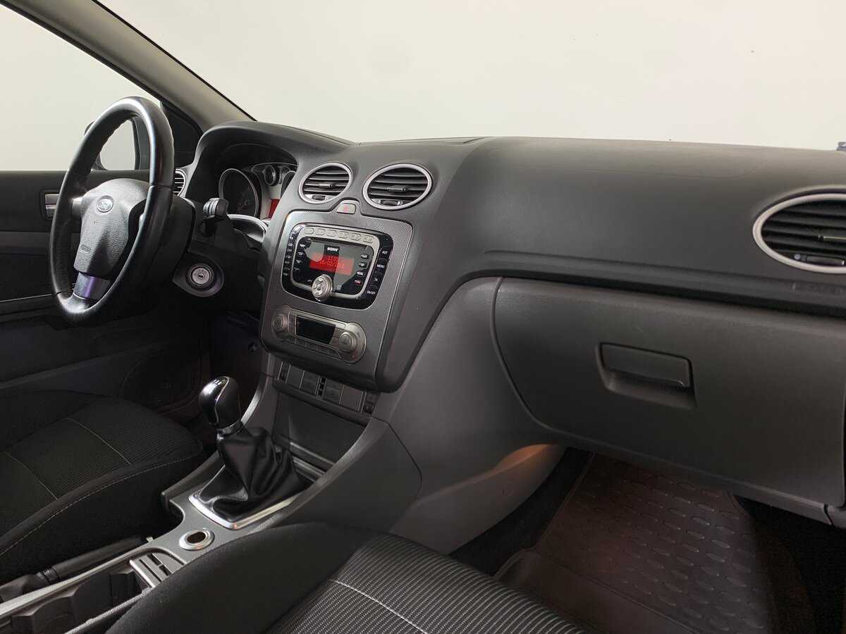 Ford Focus с пробегом — 2011 год. Фото: #12