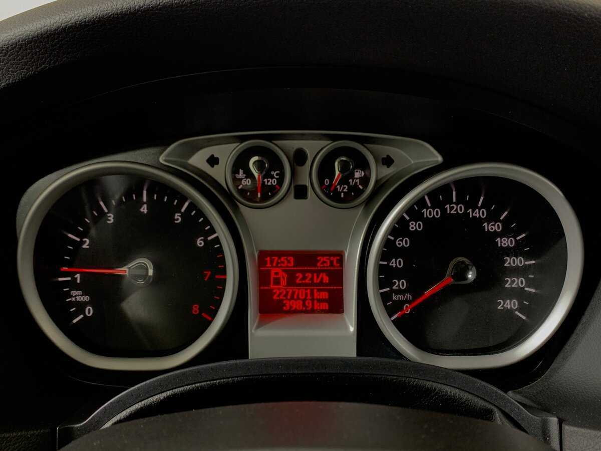 Ford Focus с пробегом — 2011 год. Фото: #13