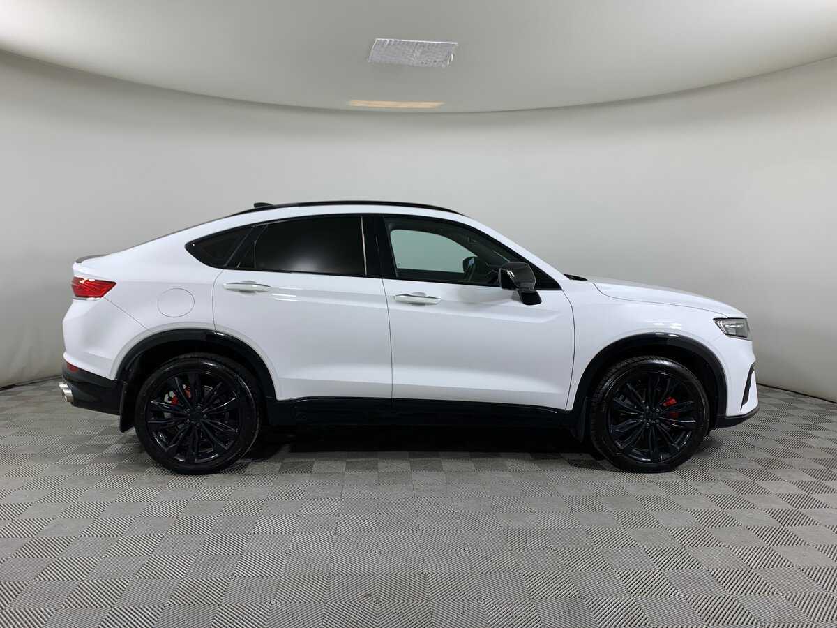 Geely Tugella с пробегом — 2024 год. Фото: #3